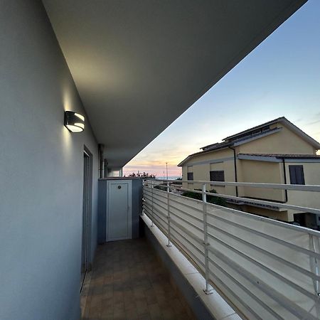 Alloggio Le Dune 77 Fiumicino Exterior foto